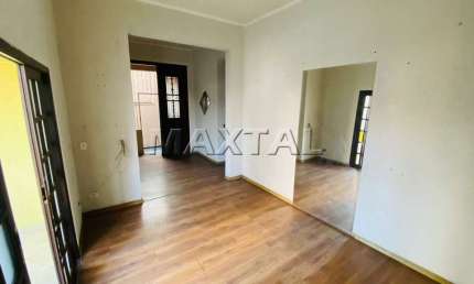 Casa para locação 130m², com 3 dormitórios, 2 banheiros e varanda, em Santana.