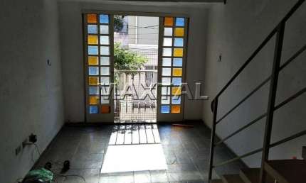 Sobrado para Locação em Santana com 80m², 3 salas amplas, 2 banheiros próximo ao Metrô.