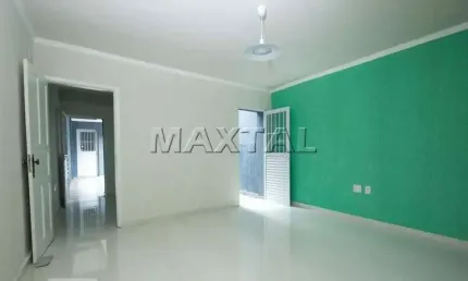 Sobrado em santana com 3 dormitórios, 2 banheiros, 1 vaga de garagem, de 130m² próximo ao metrô.