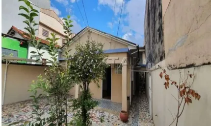 Casa térrea com 120m²  vila gustavo  2 dormitórios, 2 banheiros, 1 vaga