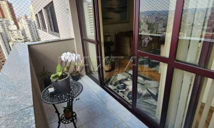 Apartamento à venda em Santana, 3 quartos, 1 suíte, 3 banheiros e 3 vagas de garagem.