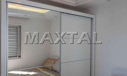 Apartamento 58m², 2 dormitórios, 1 sala, 1 cozinha, área de serviço e 1 vaga de garagem.