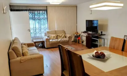 Casa à venda com 190m², 4 quartos com 1 suíte, 3 vagas, 4 banheiros e churrasqueira.