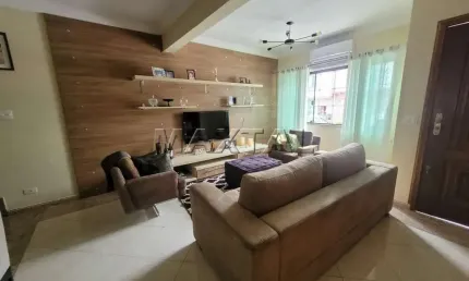 Casa de vila à venda. localizada no bairro de santana com 3 dormitórios e 2 vagas.