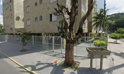 Apartamento mobiliado à venda na Praia da Enseada no Guarujá, de 51 m². Com 1 dormitório e 1 vaga.