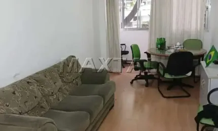 Apartamento de 60 m² na região central de São Paulo, com 1 dormitório e 1 vaga.