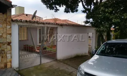 Casa térrea à venda com 2 quartos 1 vaga, quintal com metragem de 8 x 24 , na bortolândia.