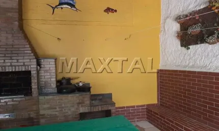 Casa térrea na Jardim Irene Vila Brasilândia com 2 dormitórios sendo 1 suíte, 1 vaga e quintal.