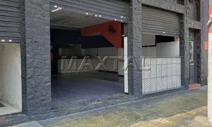 Excelente Loja na Avenida Casa Verde, com salão amplo, 2 lavabos, piso frio, copa