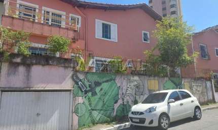 Sobrados comerciais em esquina com 225m², na zona norte com 6 salas, 4 vagas. Imóveis com renda.