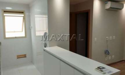 Apartamento studio de 48m² para locação em Santana, com 1 vaga de garagem.