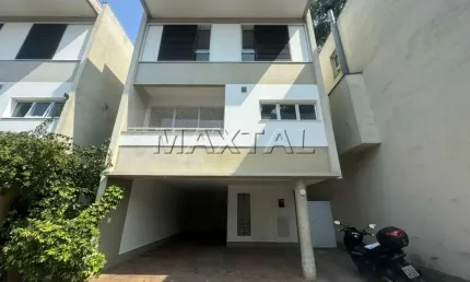Casa em condomínio fechado para Locação no bairro Tremembé, 225m², 4 dormitórios, 1 suíte e 3 vagas.