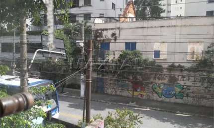 Prédio à venda em Santana, em Excelente localização. Próximo a Rua Francisca Júlia.