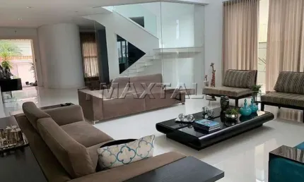 Locação Sobrado Mobiliado, Jardim São Bento, 1150 m², 5 dormitórios, 4 salas, 9 banheiros e 6 vagas.