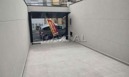 Sobrado à venda de 90m², com 2 suítes, 2 vagas e sacada, na Parada Inglesa.
