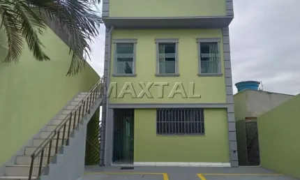 Casa em condomínio fechado para locação no Parque Peruche. De 60m², com 1 dormitório.