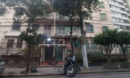 Apartamento vago para venda de 2 dormitórios e 1 vaga, com aproximados 80 m²
