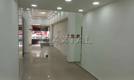 Loja na voluntários da pátria, salão de 85m², piso frio, escritório, mezanino, 3 banheiros