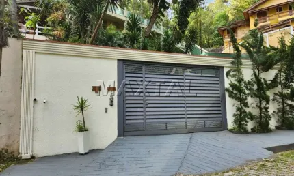 Casa de Condomínio Parque Suiça à venda, 2 dormitórios, 4 banheiros, 3 vagas e piscina.