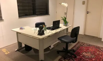 Conjunto Comercial  à Venda - 60 m² com 2 banheiros e 1 vaga -Itaim Bibi