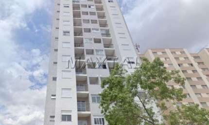 Apartamento para locação com  37m², 2 dormitórios, sala, sacada, sem vaga de garagem.