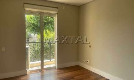 Apartamento à venda de 385m², com 6 dormitórios e 6 banheiros, no Jardim Paulista