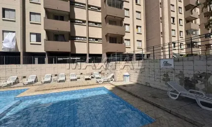 Apartamento à venda na Vila Santa Maria de 50m², com 2 dormitórios, sacada na sala e 1 vaga.