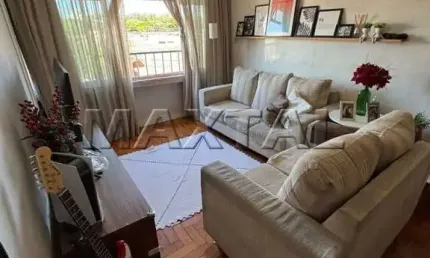 Apartamento 3 dormitórios, sala, cozinha e banheiro com vaga e todo mobiliado.