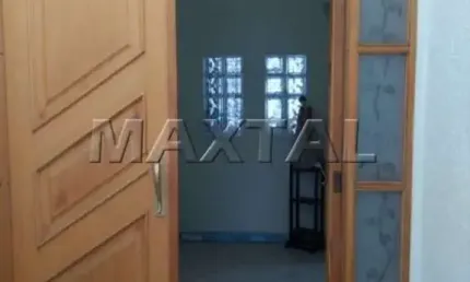 Casa Térrea à venda com 100 m² no Imirim. Com 3 quartos, sendo 1 suíte e 2 vagas de garagem.