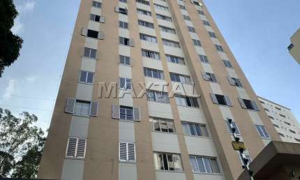 Apartamento de 66m² à venda na Água Fria, 3 dormitórios, 2 banheiros e 1 vaga fixa.