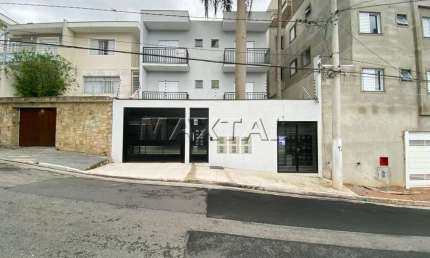 Apartamento para locação no Parque Mandaqui, 34m² com 1 dormitório, sala, sacada, cozinha e 1 vaga.
