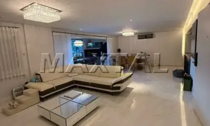 Apartamento  de 186m²  com 3 dormitórios sendo 2 suítes, 3 vagas , 5 banheiros,  próximo a braz leme