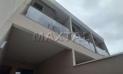 Sobrado à venda de 115m², com 3 dormitórios, 4 banheiros e 2 vagas, na Vila Isolina Mazzei .