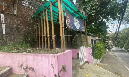 Casa comercial à venda, com 3 salas, 3 banheiros, 140m² na região da pompéia.