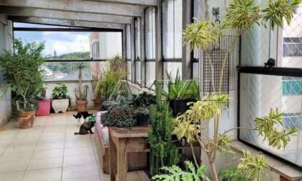 Apartamento Duplex Cobertura, com 3 dormitórios, 1 suíte, salas,  Copa e Cozinha e uma vaga.