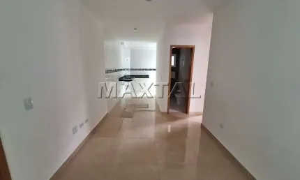 Apartamento à venda com 42m², 2 dormitórios e 1 vaga de garagem, na Vila Gustavo.
