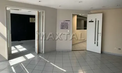 Casa comercial para locação de 765 m², 12 salas, 10 vagas, no jardim são bento.