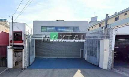 Armazém, Galpão, Depósito para locação, de 403m², na Vila Maria. Com três vagas de estacionamento.