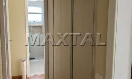 Sobrado à venda de 152m², com 3 suítes, 2  varandas e 3 vagas, na Água Fria.