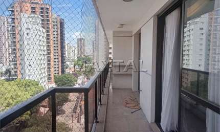 Apartamento para locação de 206m², com 3 suítes e 3 vagas de garagem, em Santana.
