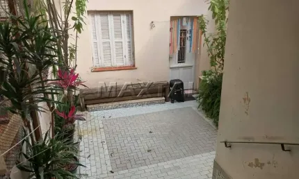 Sobrado à venda, com 2 dormitórios, 2 banheiros,1 vaga, com edícula, em Santana.