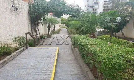 Apartamento de 88m² com 3 dormitórios, sendo uma suite com sacada, na santa teresinha.
