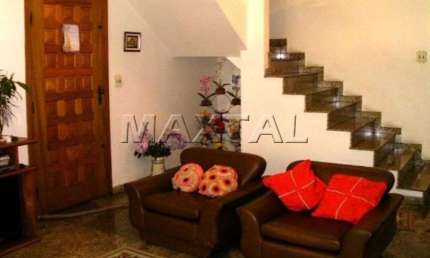 Casa à venda com 3 dormitórios, 2 salas,  4 banheiros e 3 vagas de garagem, na Casa Verde.