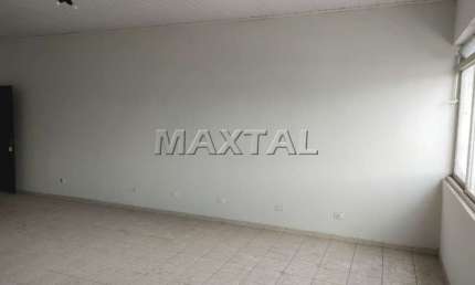 Sala para locação com 40m² e 2 banheiros, próximo à Estação de metrô do Tucuruvi