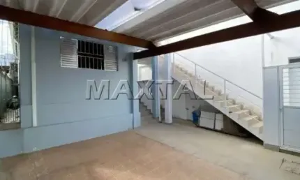 Casa para locação na região do Tucuruvi com 155m², com 2 quartos, 1 banheiro e 2 vagas.