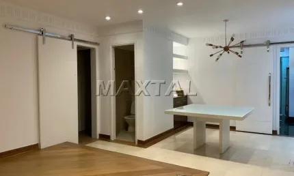 Apartamento de 105m², com 3 dormitórios, 1 suíte, 4 banheiros e  2 vagas, na Santa Teresinha.