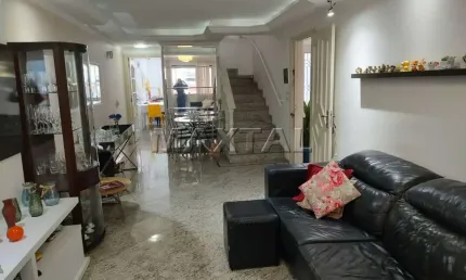 Sobrado com 3 Suítes, Varanda, Churrasqueira e 2 Vagas, Próximo à Av. Braz Leme e Metrô Santana