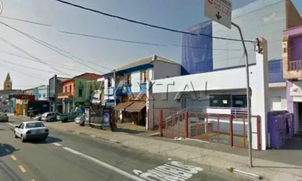 Salão comercial com 330m² av imirim, 2º andar sendo, 4 banheiros, copa e cozinha.