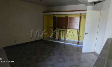 Sobrado no Jardim São Paulo com 04 quartos, 04 banheiros, sala, copa e cozinha, terraço e vaga.