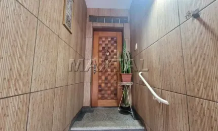 Apartamento de 120 m², 1 quarto que pode vira 2, 1 banheiro, 1 sala, 1 cozinha, sem garagem